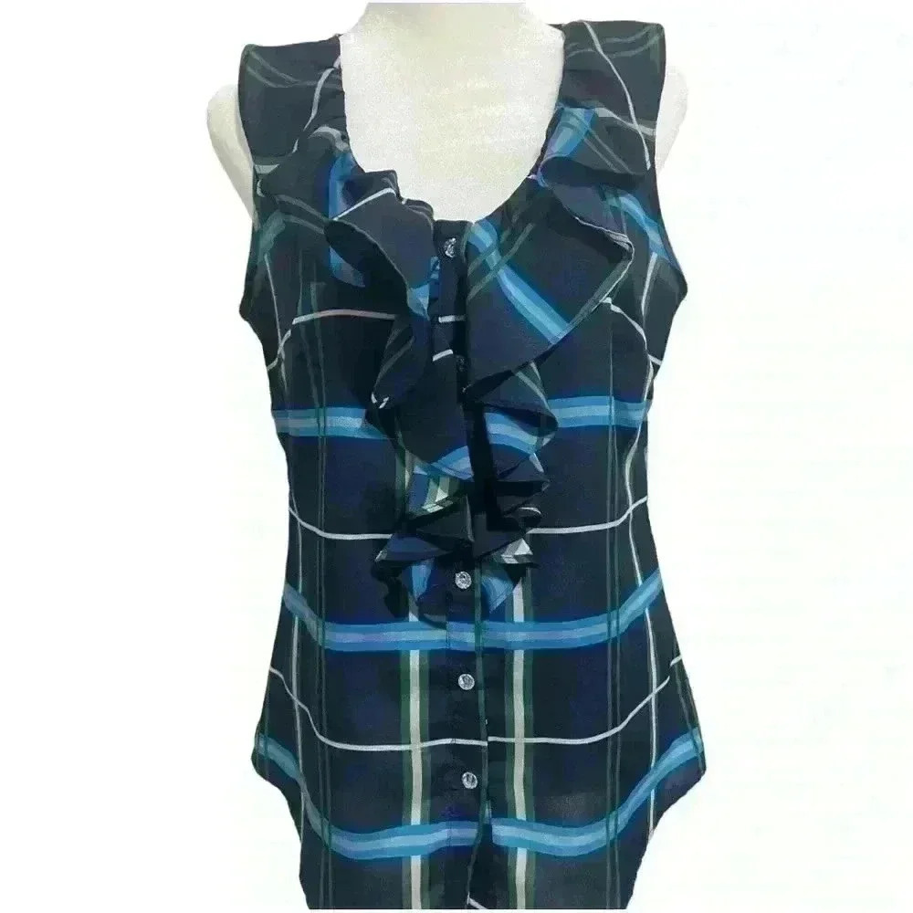 Banana Republic Sleeveless Plaid Button Up Top - Picture 2 of 8